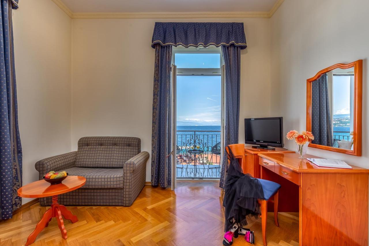 Hotel Galeb Опатия Экстерьер фото