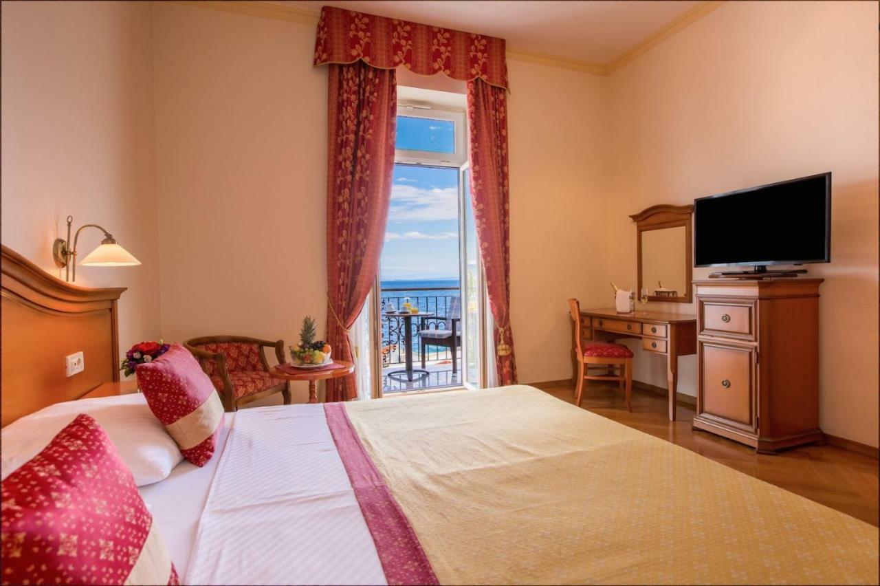 Hotel Galeb Опатия Экстерьер фото