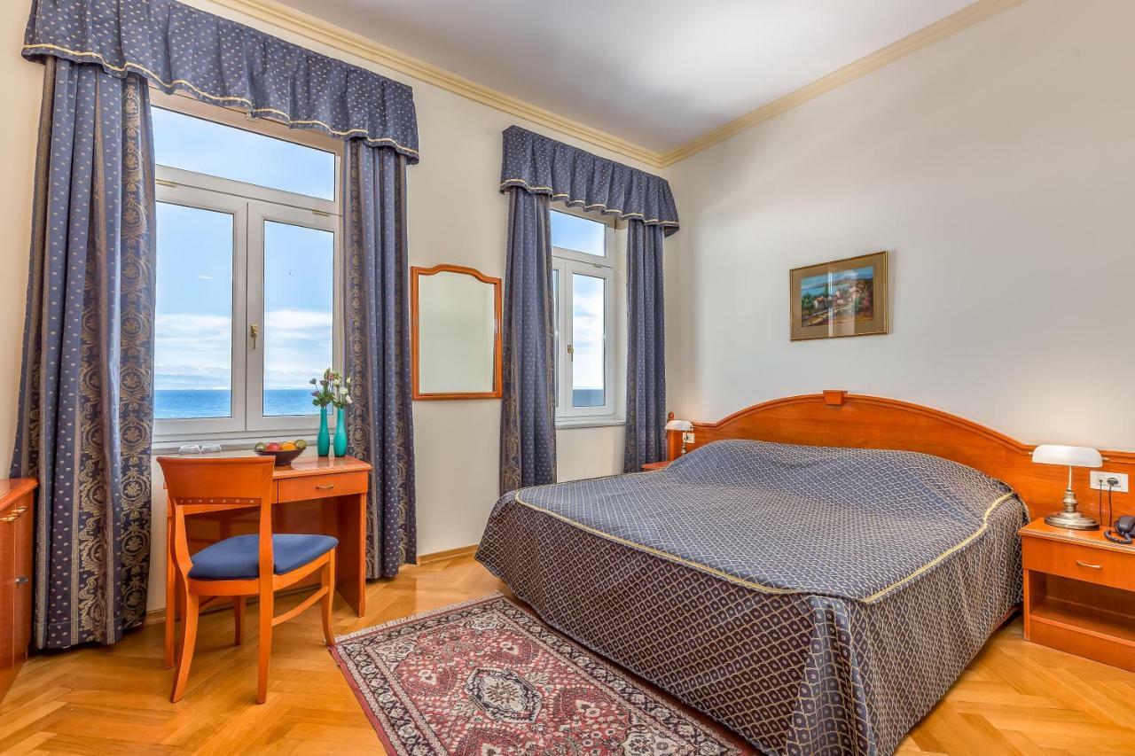 Hotel Galeb Опатия Экстерьер фото