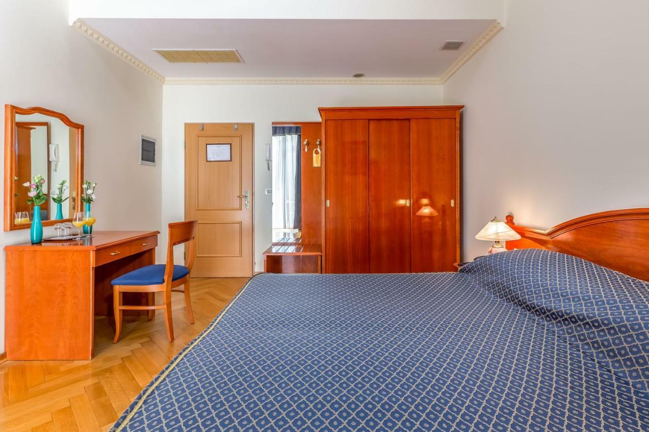 Hotel Galeb Опатия Экстерьер фото