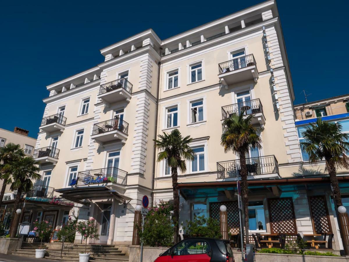 Hotel Galeb Опатия Экстерьер фото